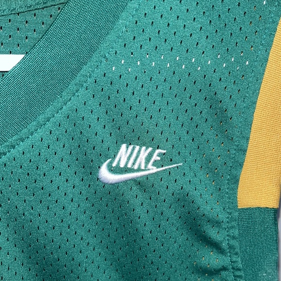 LeBron James HS Jersey - Picture 3 of 4